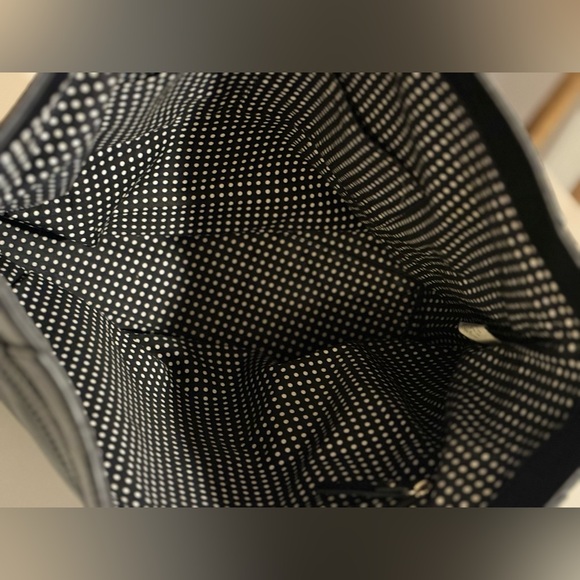 Kate Spade Large Black Leather Tote | Small Leather Bow ๐ - Picture 5 of 10